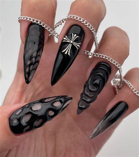 Witchcraft nails urbana